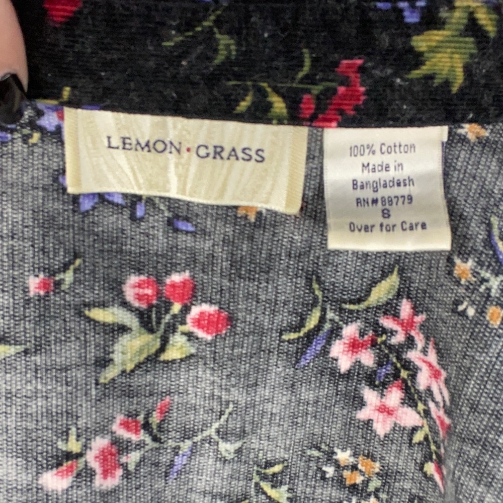 Floral button down - Picture 4 of 5